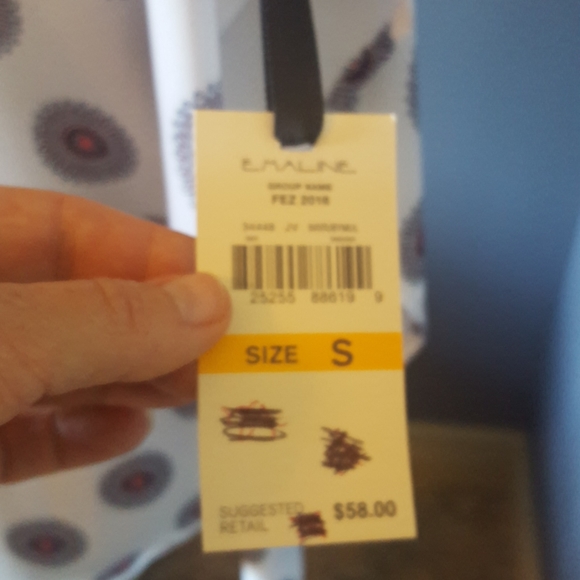 NWT White with red and black print top. - Picture 5 of 5